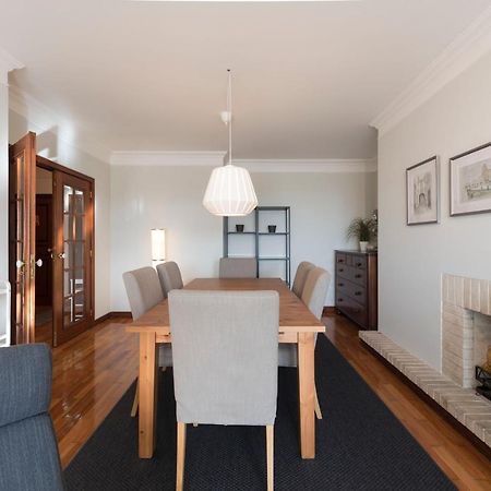 Lovelystay - Charming 3Br Flat W/ Free Parking In Devesas บีลาโนวาเดกายา ภายนอก รูปภาพ