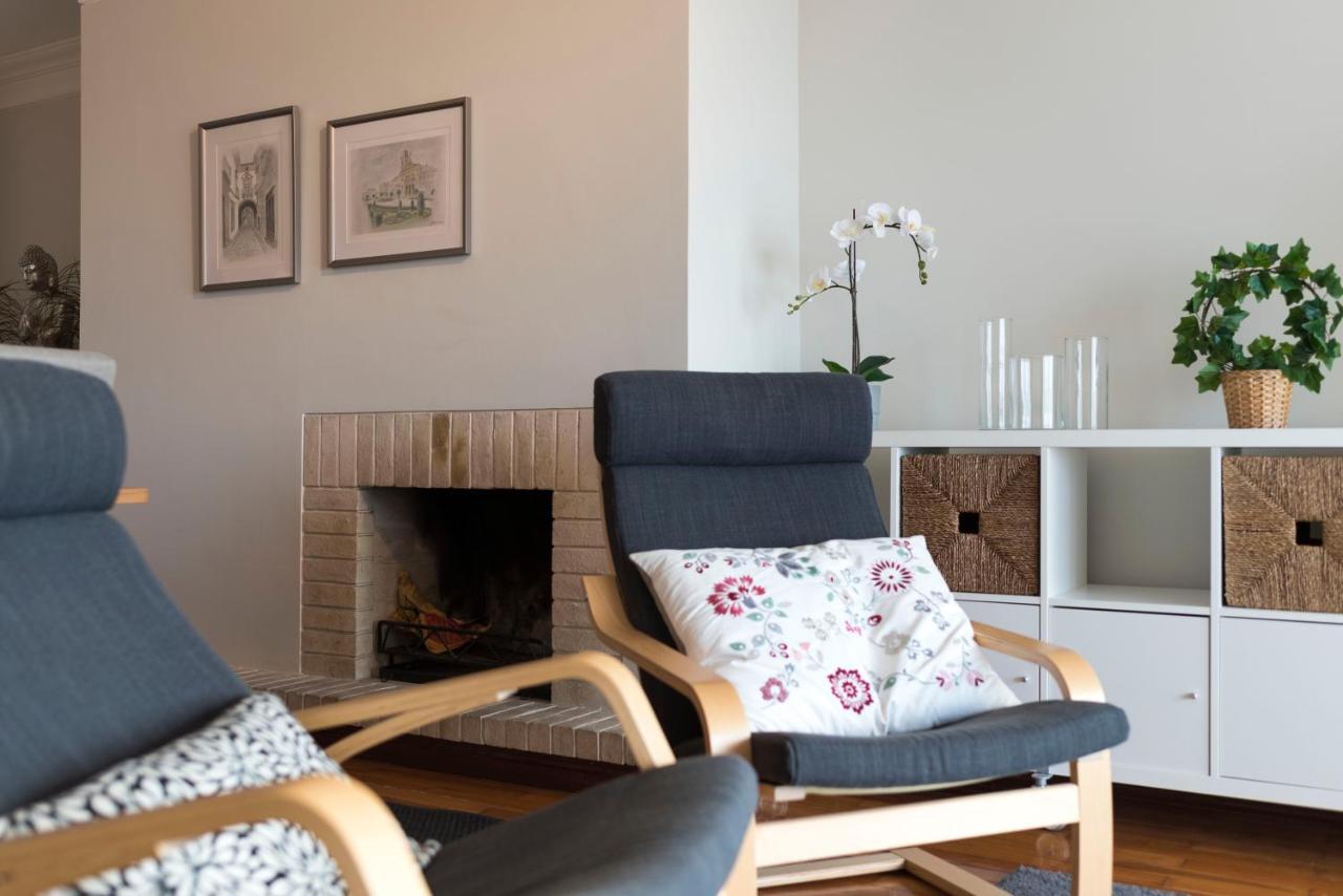Lovelystay - Charming 3Br Flat W/ Free Parking In Devesas บีลาโนวาเดกายา ภายนอก รูปภาพ